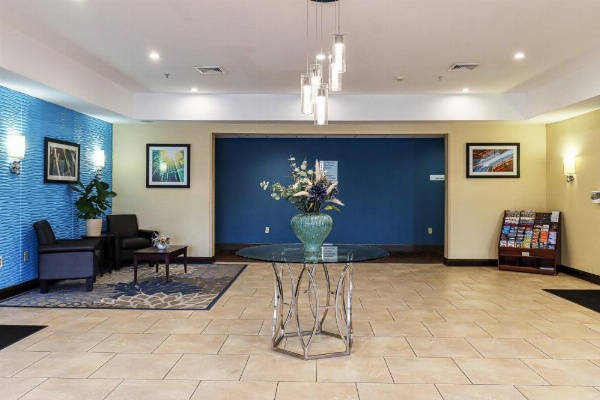 Holiday Inn Express and Suites Meriden image 10