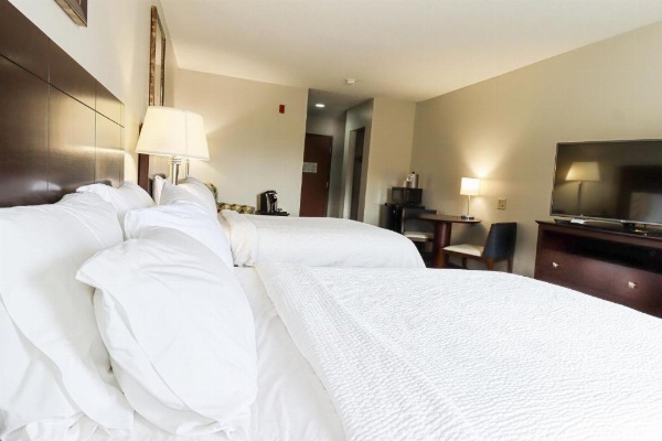 Holiday Inn Express and Suites Meriden image 18