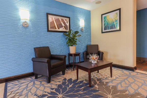 Holiday Inn Express and Suites Meriden image 22